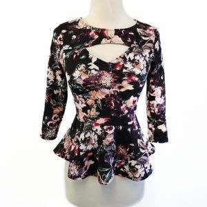 MATERIAL GIRL Womens Floral Peplum 3/4 Sleeve Top Cutout Detail Size XS